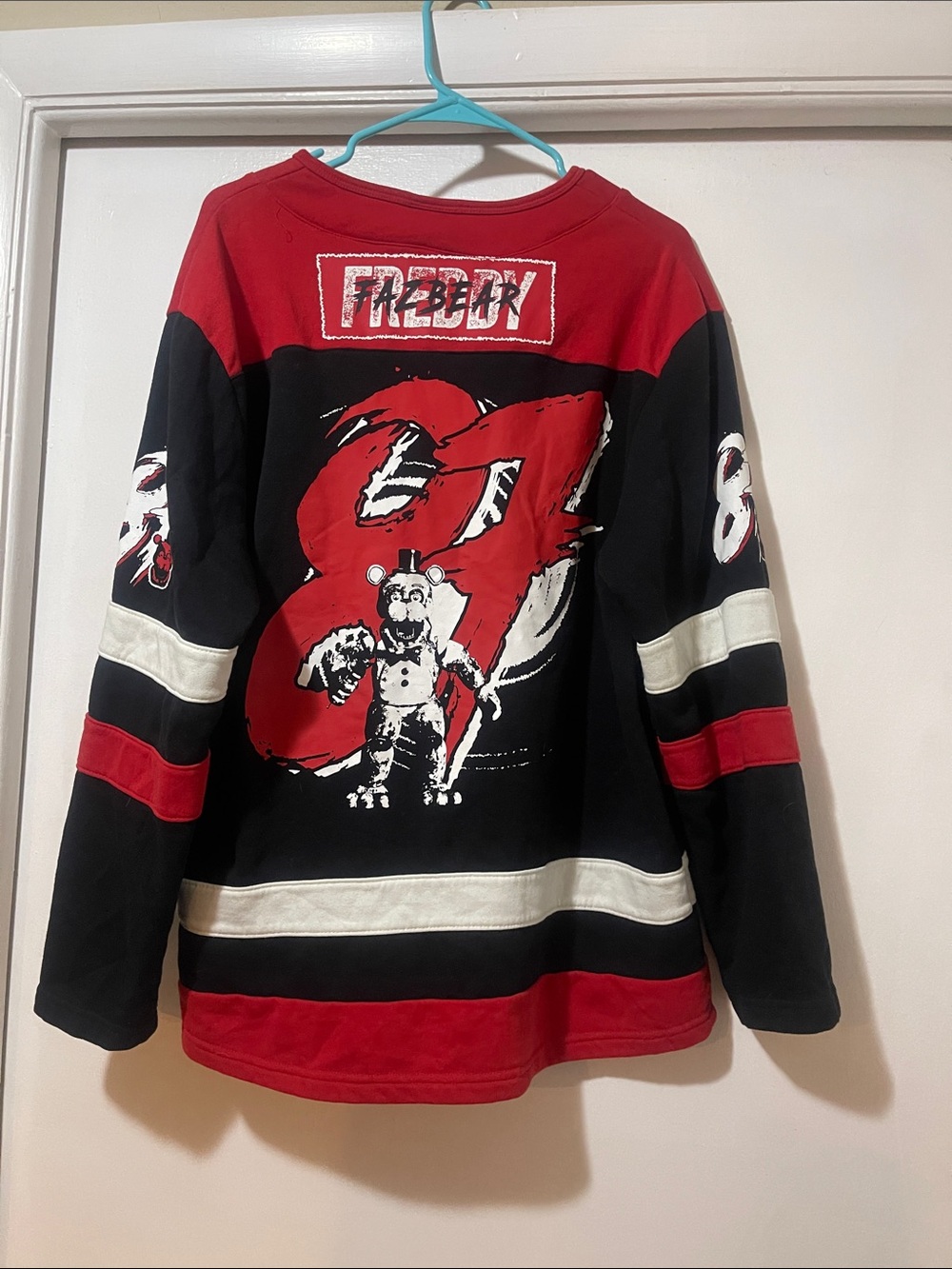 Five nights at Freddy’s jersey sweatshirt, size medium - Picture 4 of 5